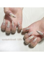 eyelash&nail   Lilly(アイリスト兼ネイリスト)