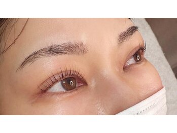 ボラード 箕面メイプルホール前店(boulard)/瞼に当たるのが嫌って方には