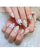 ヒユビューティ(Hiyu Beauty)/輝きを纏う成人式の前撮りネイル