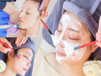 アンドグレイスプラス 恵比寿(&Grace+)の写真/【皮膚科医監修】天然ハーブピーリング&ララピール使用!オーダーメイドで肌質改善と最適なケアを提供★