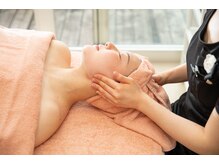 スロウスパ(Slow Spa)/独自の小顔造形術“コルギ”