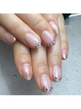 ヘアーアンドネイル ルシア(Hair&Nail Lucia)/押し花フレンチネイル