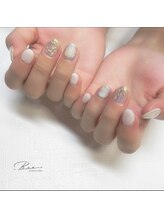 ドットビー(.Bee)/ホワイト系ニュアンスネイル
