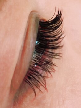 シュエットアンドジャスミン(CHOUETTE&Jasmine)/目尻グラデーションレッド