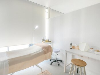 サンクリュクス 栄店(CINQ LUXE)の写真/―全部屋個室なので周りを気にせず施術可能―1人1人の魅力を最大限に引き出すCINQ LIXEで大人の目元Styleへ