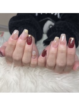 トータルサロン 白べぇーっ プラス/赤ネイル