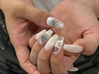 ネイルアヴァンス 京橋店(Nail AVANCE.)/ホワイトミラーネイル！