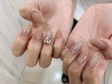 リタ ハマセン(LiTA. hamasen)/ビジューネイル 担当:平岡