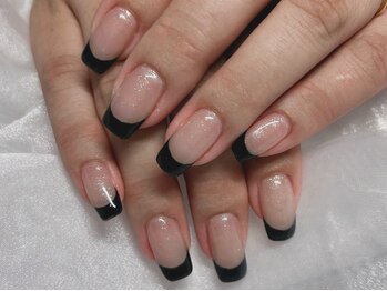 オヤユビヒメ(OYAYUBIHIME)/フレンチネイル