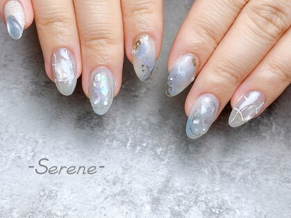 セレーヌ(Serene)の写真