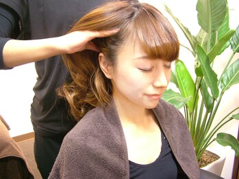 リラクゼーションサロン ミュー(μ)/【洗い流さないヘッドバス】