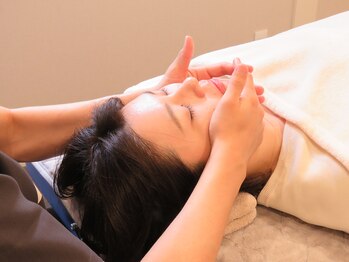 トトノエ(TOTONOE)の写真/内側と外側のWアプローチで圧倒的小顔&美肌へ★国家資格所持のプロによる施術で憧れの小顔をGET！