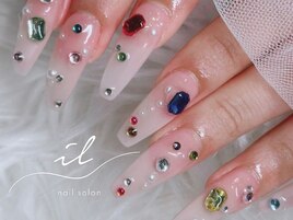 宝石ネイル
