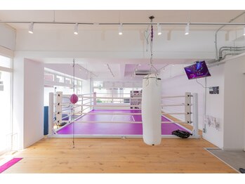 ジール 恵比寿店(ZEAL)の写真/【恵比寿徒歩3分/手ぶらOK】2か月ダイエット成功事例多数*夏に向けてピラティス1時間より15分のボクシング