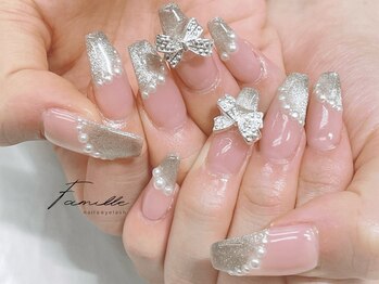 ファミーユ 池袋東口店(Famille)の写真/オフ無料*長さだし&ワンカラー¥6980/持込みデザイン◎150分やり放題¥12980韓国/ワンホン/トレンドネイルも