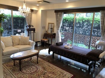 キュヴェール 自由が丘(Cuveer)/完全個室のプライベートサロン