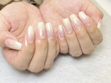 バーガンディ 鶴田(BURGUNDY)/グラデーションネイル