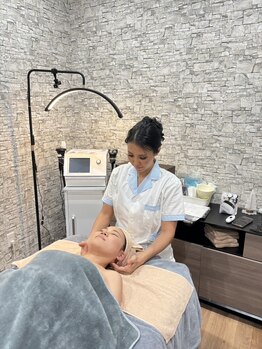 ゾイ(ZOI)の写真/【再生美容フェイシャル】細胞レベルに働きかけ、品格ある肌へ！しわ・くすみ・たるみなどのお悩みに◎