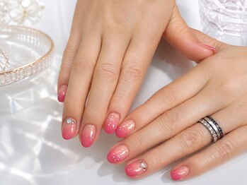 ネイルズミューコ 四谷三丁目店(nail’s MyuCo)/オトナのももネイル