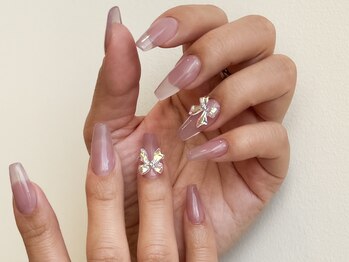 ディーネイル カナヤマ(DEE nail kanayama)の写真/まるで自爪が伸びたような自然でスラっとした仕上がりの長さだしが人気*【長さだし10本¥11000/1本¥1100】
