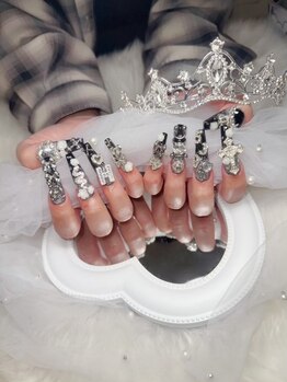 ベルグローアルファネイル(BELLE GROW ALPHA NAIL)の写真/自慢したくなるような可愛い指先へ♪豊富なカラーとパーツで自分だけのお気に入りネイル♪長さだしもOK★