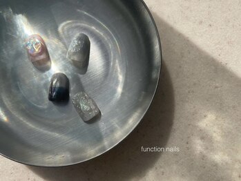 ファンクションネイルズ 表参道 原宿(FUNCTION NAILS)/ニュアンスネイル/金属光沢