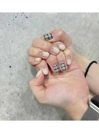 チェック柄ネイル