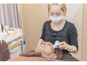 トランザット 六本木店(TransATT)/ 顔の印象を引き締めるケア