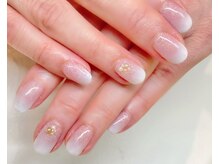 ラヴィネイル(La Vie Nail)/ホワイトグラデーションネイル
