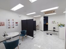 アイケアラボ 高松店(アイケアLaBo)の雰囲気（ドレッサーや待合もご用意しております）