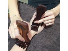 ネイルサロン&スクール ジーナ(GINA)/２、美容セラムでトリートメント