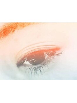 ナチュラル上品な目元にしたい