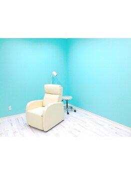 ゆったり空間で施術が受けられるサロン