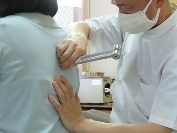 安達カイロプラクティックオフィス/深部の張りを解消します。