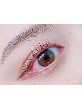 ナチュラル上品な目元にしたい