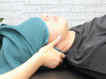 ココカラストレッチ 中崎町店(KOKOKARAストレッチ)/ヘッドストレッチ梅田