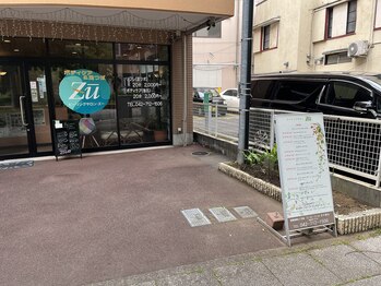 ズー(Zu)/駐車場3台有ります