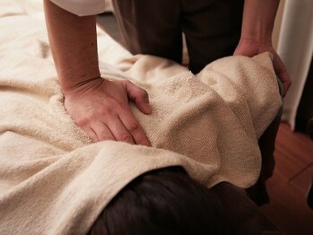 リファイン整体院の写真/【男性も大歓迎！】スクール講師も務めるスタッフが全身疲労・コリに徹底アプローチ＆日常のアドバイスも☆