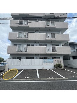 エンズ 浅田店(0's)/駐車場はヒルズ茶園前の左端20番