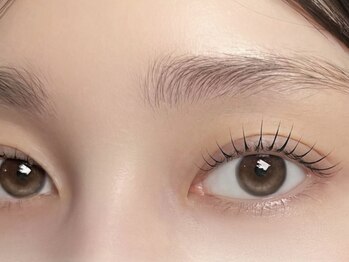 まつげエクステサロン プリューム アイ ビューティー 恵比寿店(PLUME EYE BEAUTY)の写真/プリュームのまつげパーマはトリートメント・コーティング込で5500円★まつげをいたわる施術で大人女性も◎