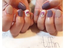 ネイルサロン ティフィン(tiffin)/アースカラー押し花ネイル