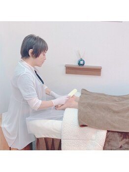 角質ケア　足裏全体がピカピカに