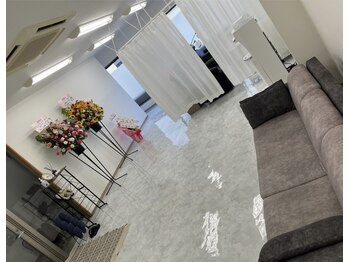 ホワイトニングサロン アース 福知山店(EARTH)/リラックス空間