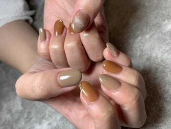 サンブラウン(SUN BROWN)/Ladies nail designed  by SARA