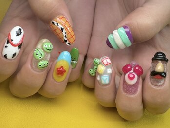エムズ ネイル アンド アイ(M’s nail & eye)/