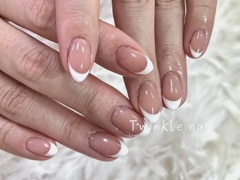 トゥインクルネイル(Twinkle Nail)/美フォルム王道フレンチネイル