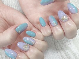 淡色グラデネイル