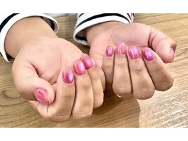 新人ネイリストマグネットネイル