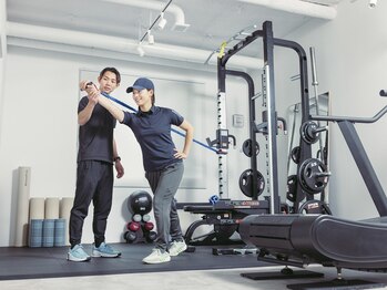 アミラス(AMILUS)の写真/【初心者大歓迎】どこに行っても続かないを卒業。ダブルライセンス保持者が創る、10年後を動ける身体に。