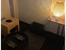 ラヴィー(La,vie)の雰囲気（グレー基調のモダンな店内。男性も入りやすい高級感ある空間。）